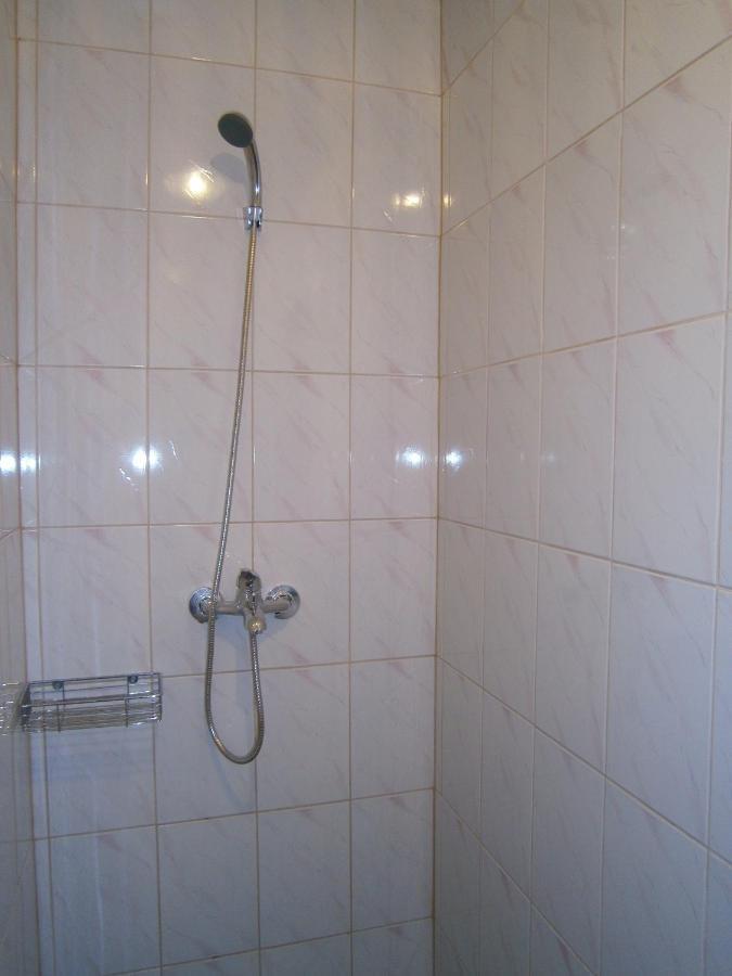 Auberge de jeunesse White House Puhkemaja à Uulu Chambre photo